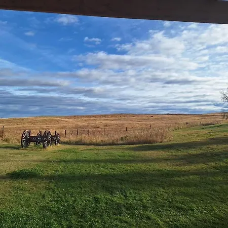 Misty Ridge Retreat B&B-2