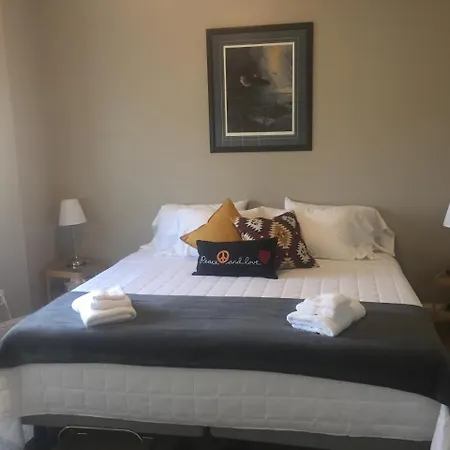 Misty Ridge Retreat B&B-3